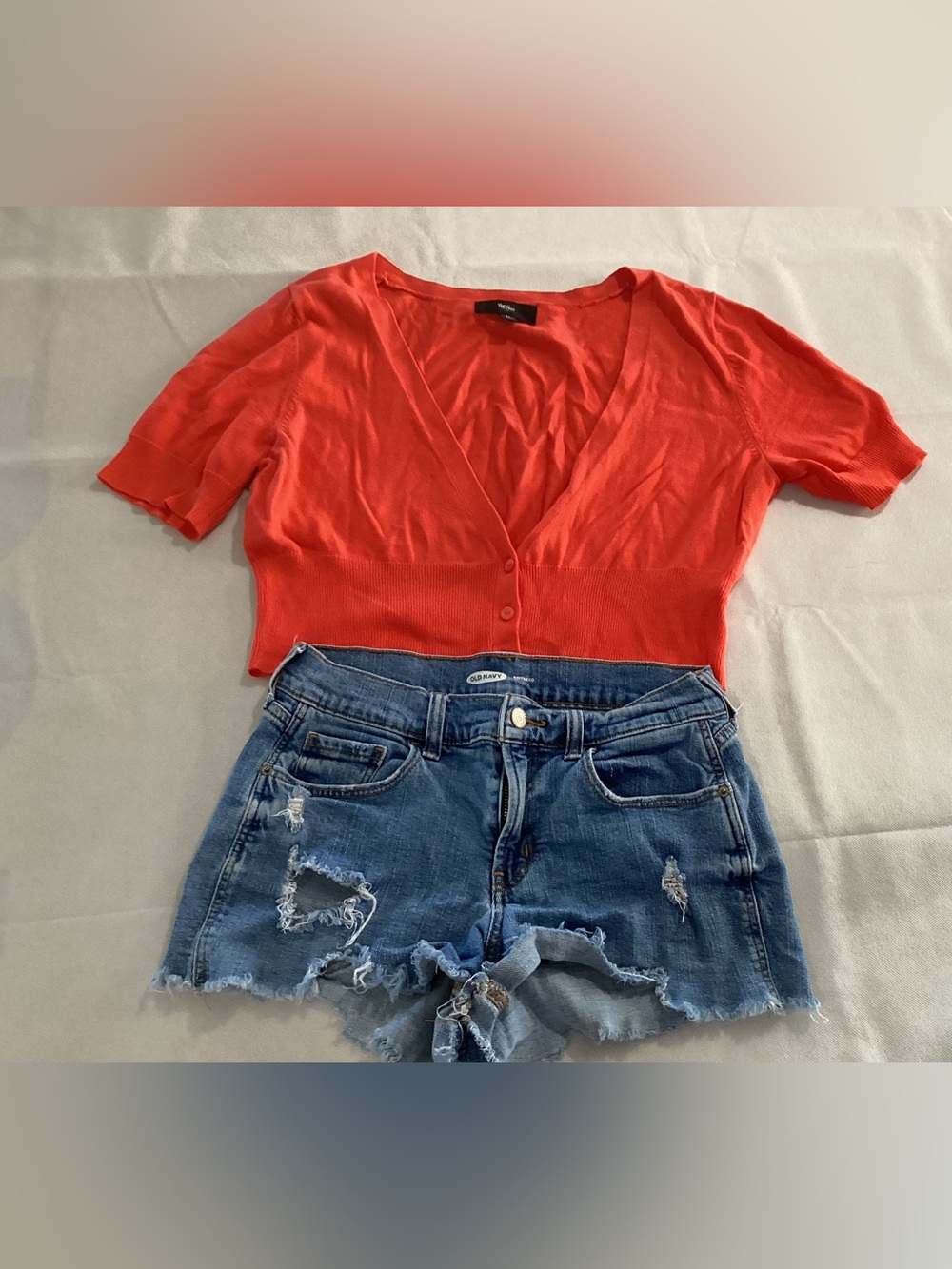 Mossimo Supply Co. Coral Red Cropped V-Neck Button Top size large 6/1 - Picture 1 of 4